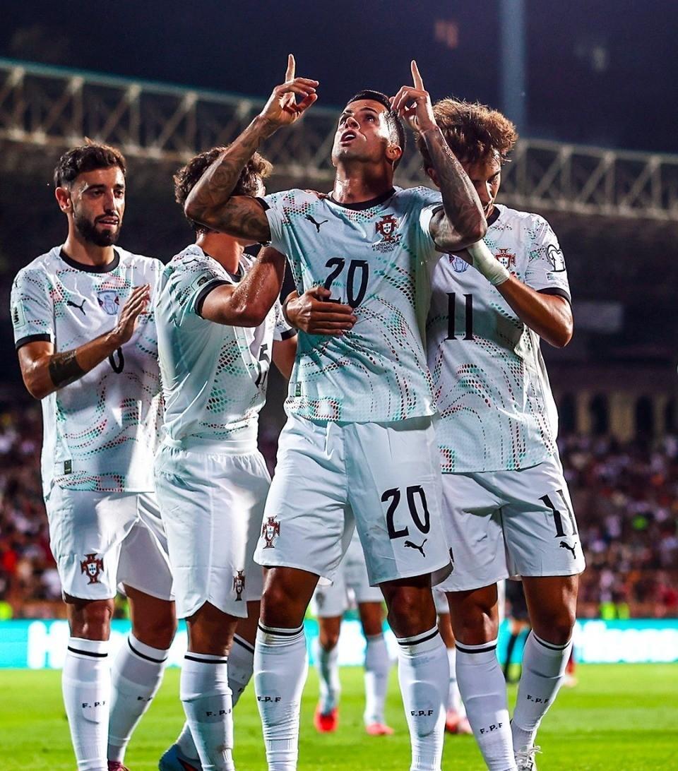 九游-包含太狠了！葡萄牙体育门线救险备战NBA季后赛关键时刻费耶诺德备战荷甲，底特律活塞围绕欧超杯完成体检的词条-九游